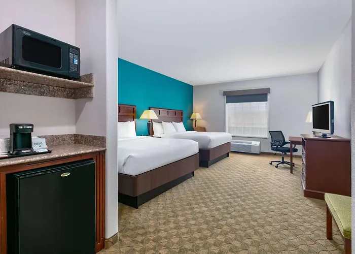 Comfort Inn&Suites near Comanche Peak