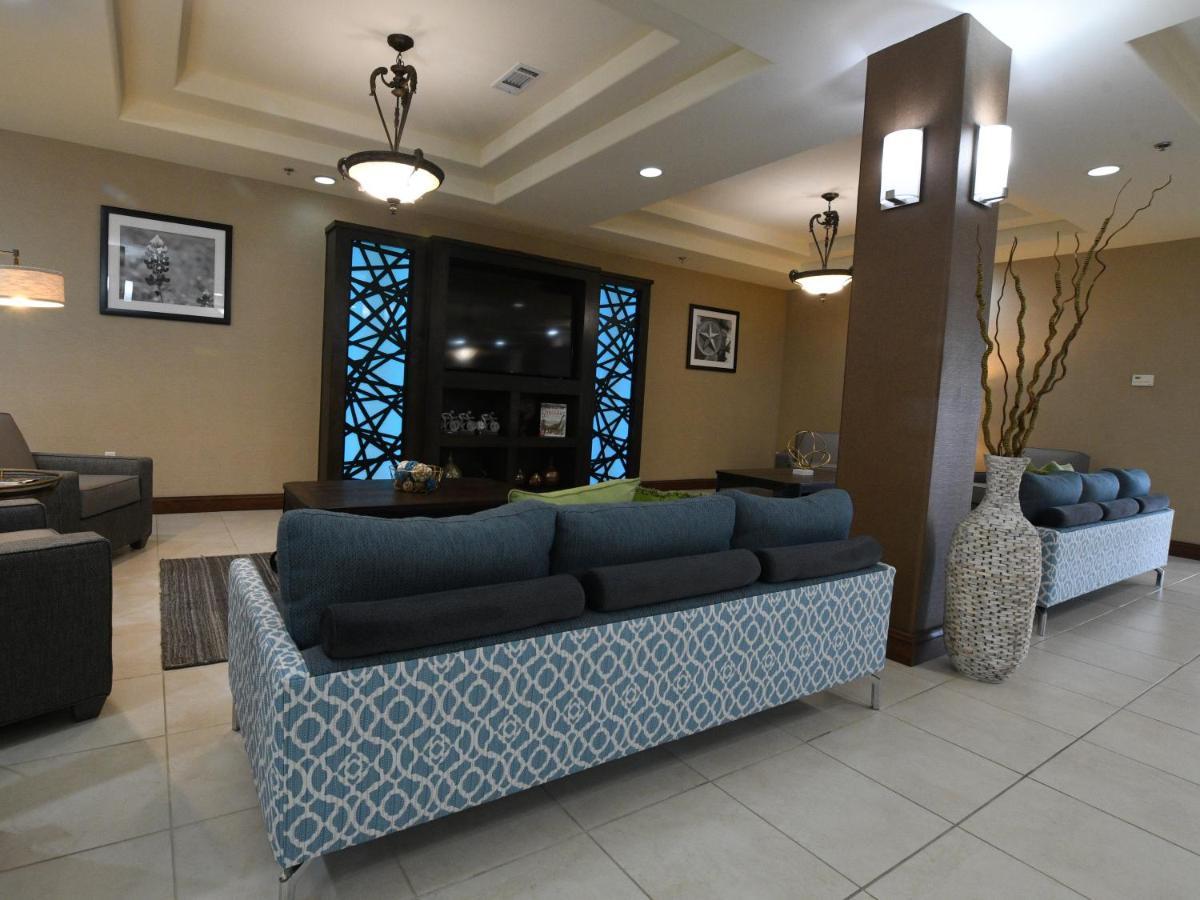 Comfort Inn&suites Near Comanche Peak Hotel
