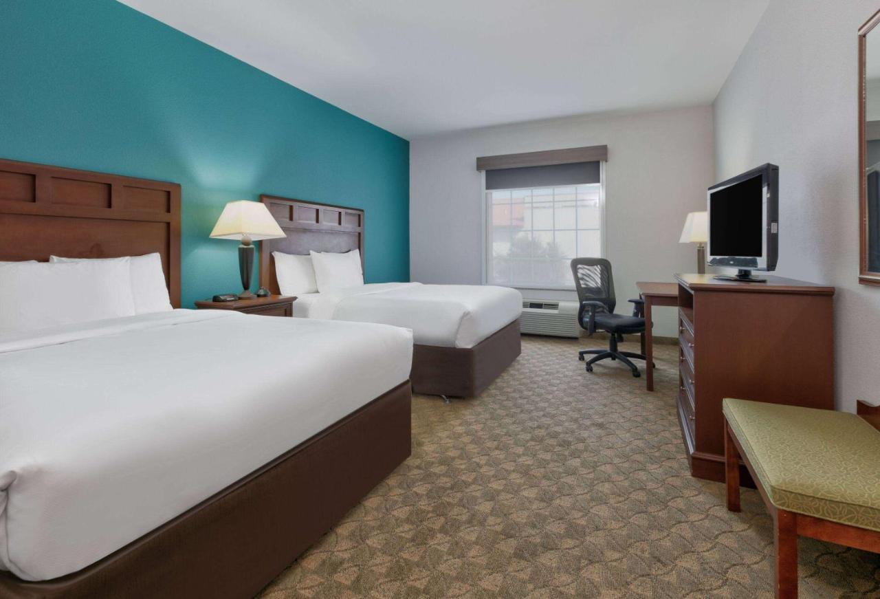 Comfort Inn&suites Near Comanche Peak Hotel Glen Rose