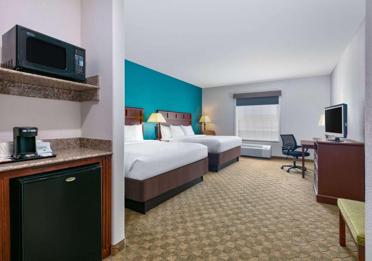Hotel Comfort Inn&suites Near Comanche Peak Glen Rose