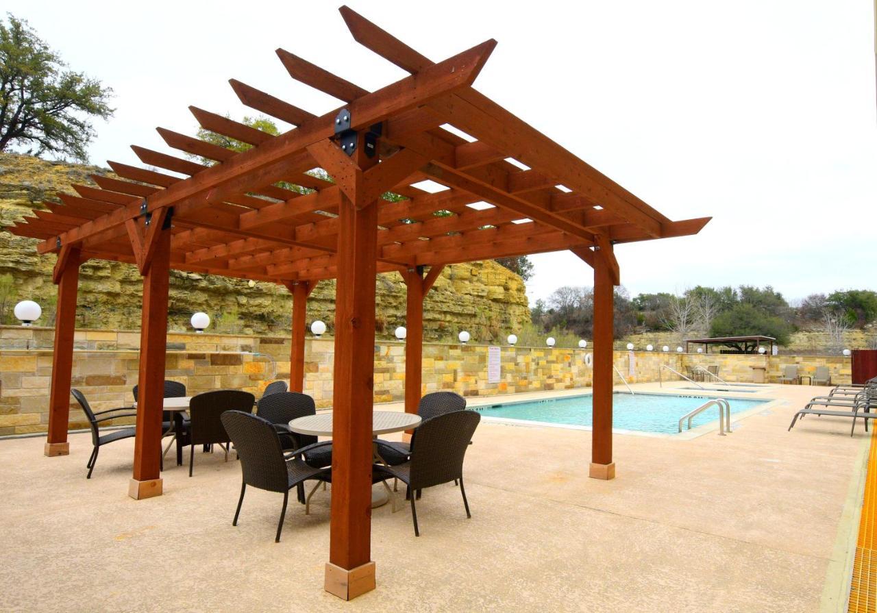 Comfort Inn&suites Near Comanche Peak