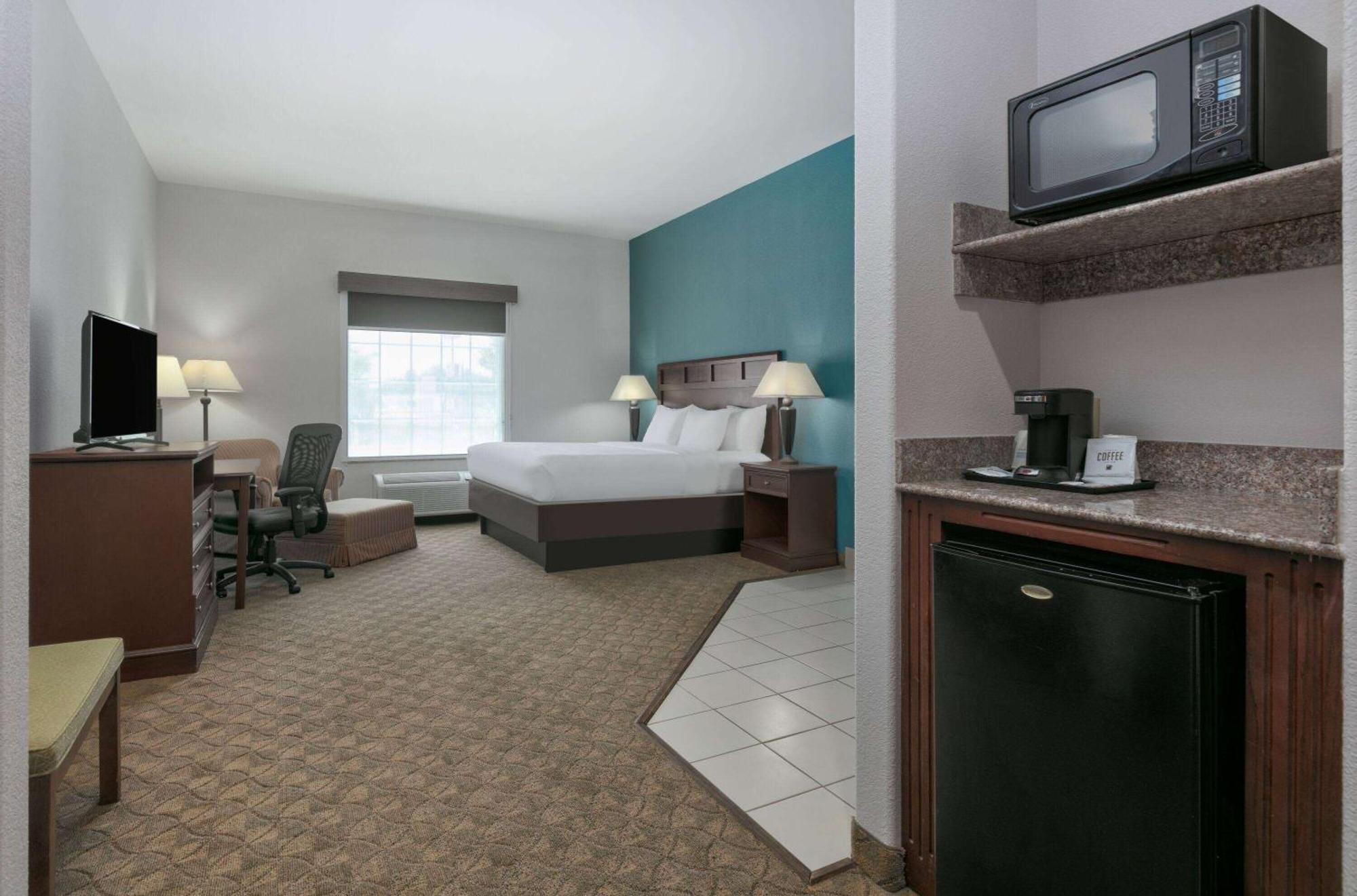 Hotel Comfort Inn&suites Near Comanche Peak Glen Rose