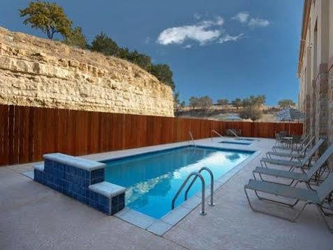 Comfort Inn&suites Near Comanche Peak Hotel Glen Rose